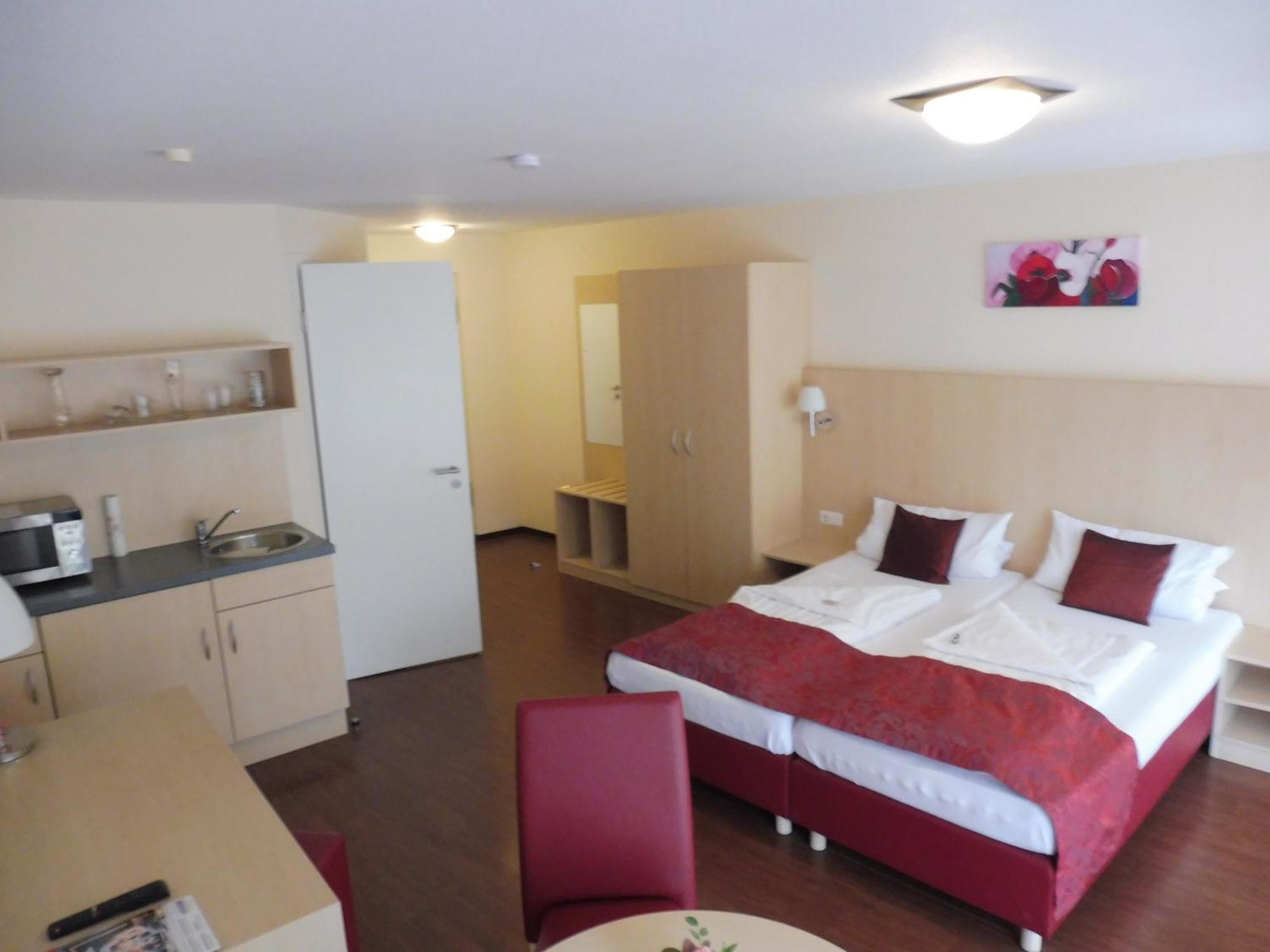 Hotel Gasthof Zum Engel - Gaestehaus Künzelsau Kültér fotó