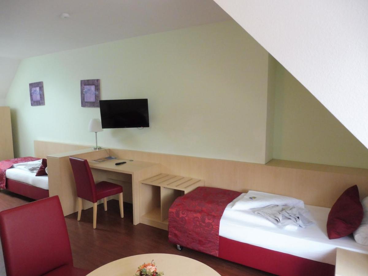 Hotel Gasthof Zum Engel - Gaestehaus Künzelsau Kültér fotó